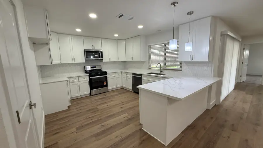 2329 Michael Circle, Hanford, CA 93230 - Image #3