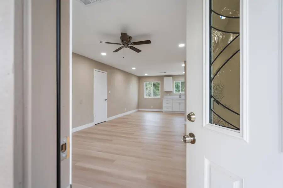 732 N Dwight Avenue, Farmersville, CA 93223 - Image #3