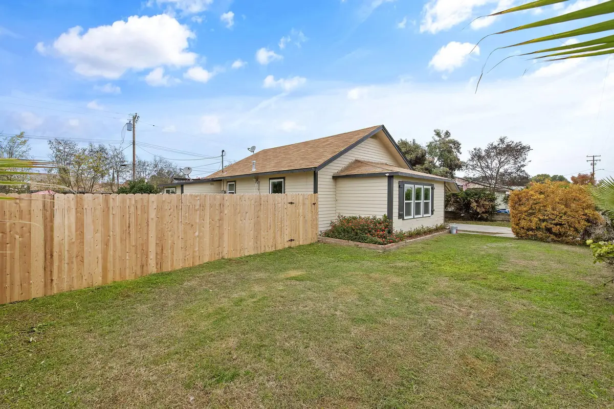 33239 Road 160, Ivanhoe, CA 93235 - Image #1