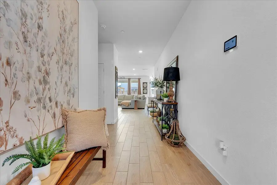 119 NE Riverway Drive, Visalia, CA 93291 - #2