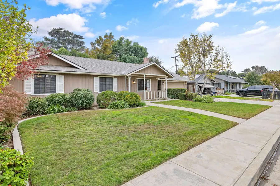 2215 E Myrtle Court, Visalia, CA 93292 - Image #2
