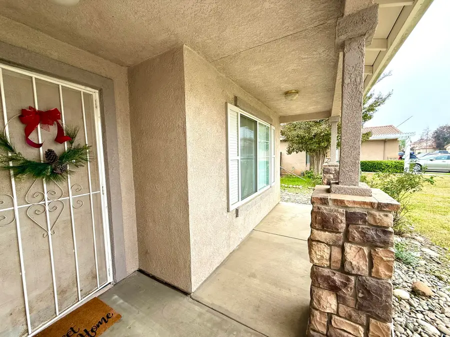 1865 La Vida Avenue, Porterville, CA 93257 - Image #3