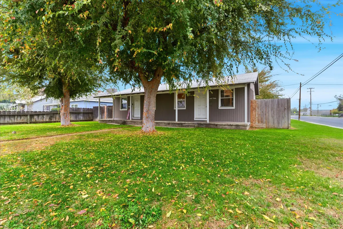 1217 N Stevenson Street, Visalia, CA 93291 - Image #1