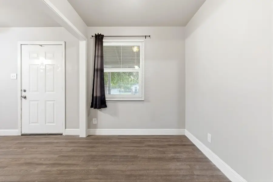 1217 N Stevenson Street, Visalia, CA 93291 - Image #3