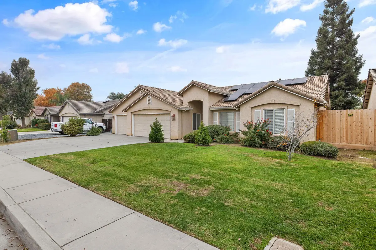 2318 E Cherry Avenue, Visalia, CA 93292 - Image #1