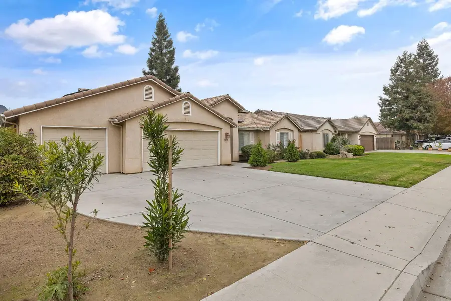 2318 E Cherry Avenue, Visalia, CA 93292 - Image #3