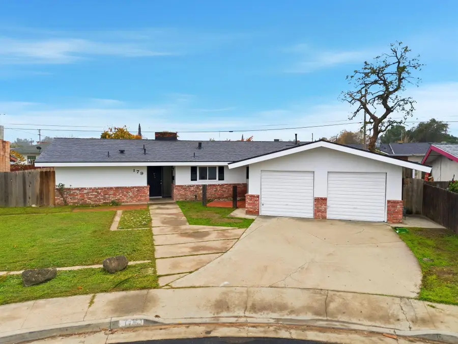179 W Hazelwood Place, Lemoore, CA 93245 - Image #2