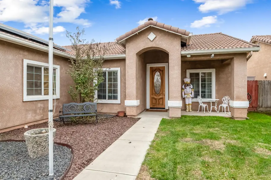 1833 Arneis Avenue, Tulare, CA 93274 - Image #2
