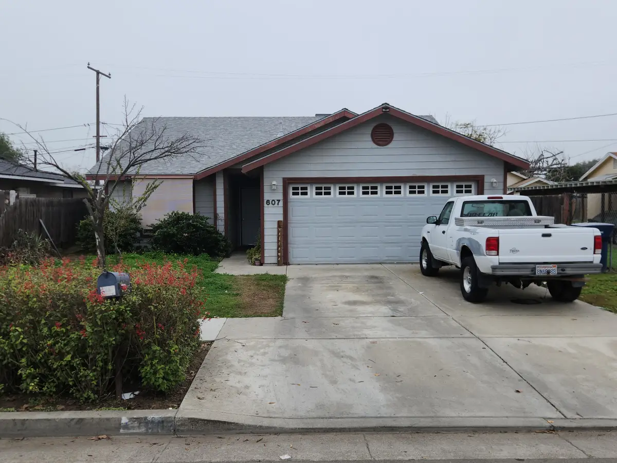 607 S Santa Clara Street, Tulare, CA 93274 - Image #1