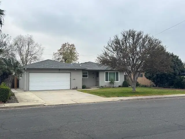 1498 E Bolinger Way, Dinuba, CA 93618 - Image #2
