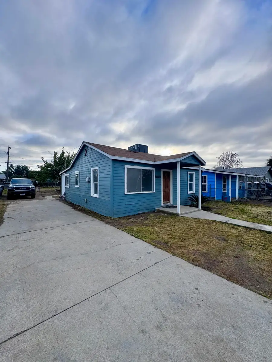 1131 W Buena Vista Avenue, Visalia, CA 93291 - Image #3