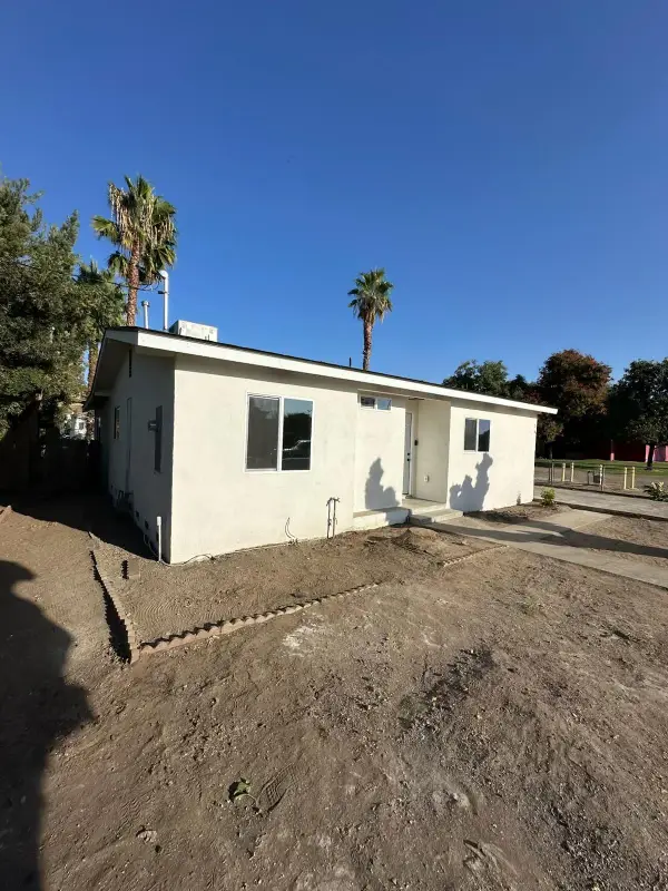 16 S Plano Street, Porterville, CA 93257