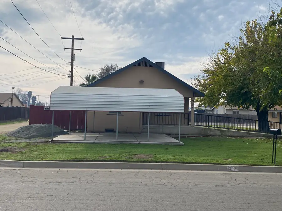 947 W Kern Avenue, Tulare, CA 93274 - Image #3