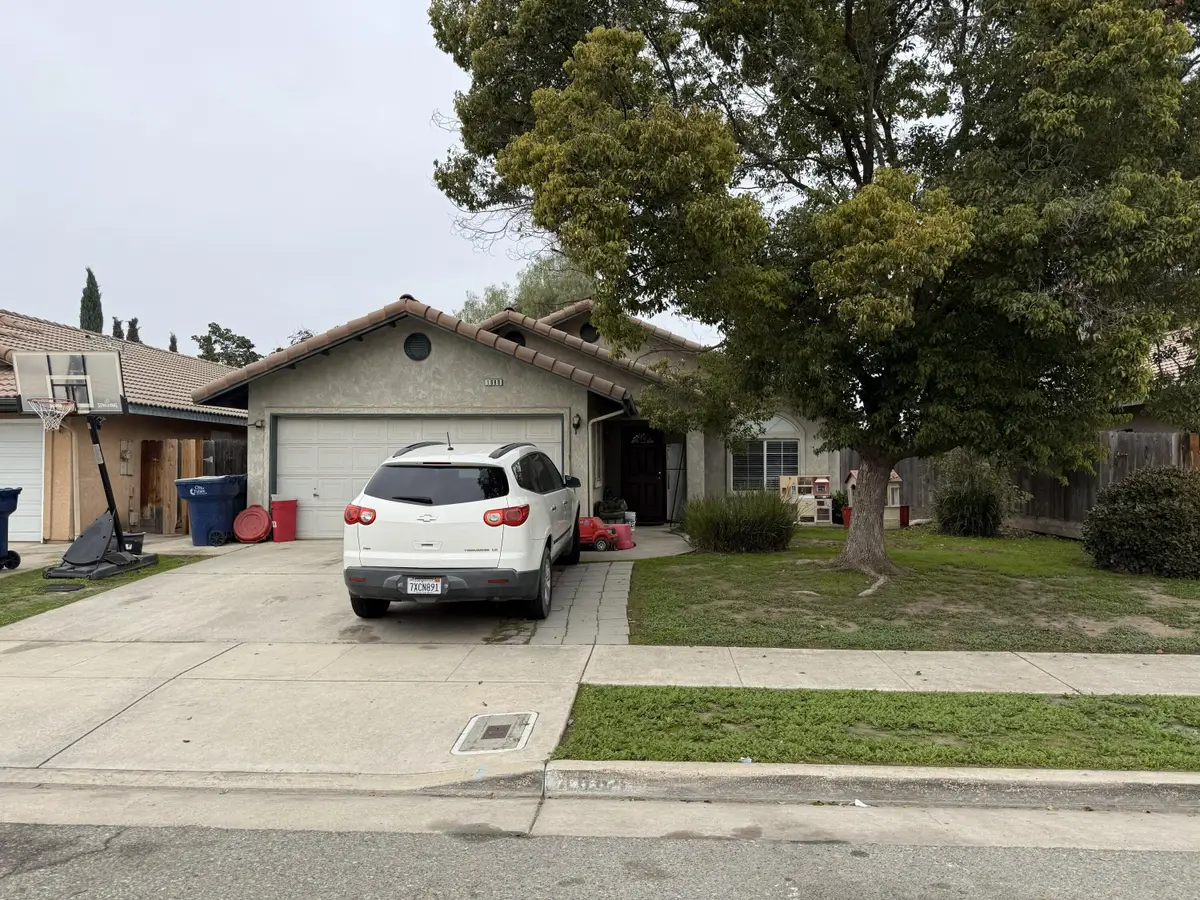 1888 Pyramid Avenue, Tulare, CA 93274 - Image #1