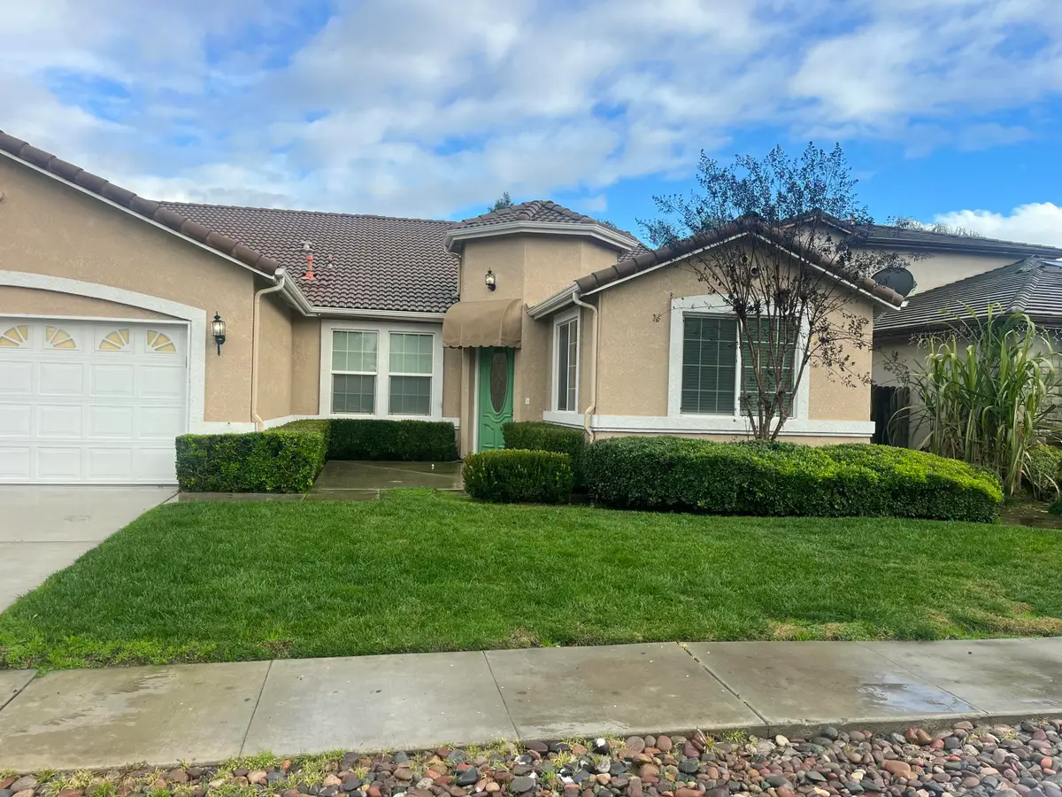 1734 Firestone Drive #1, Tulare, CA 93274 - Image #1