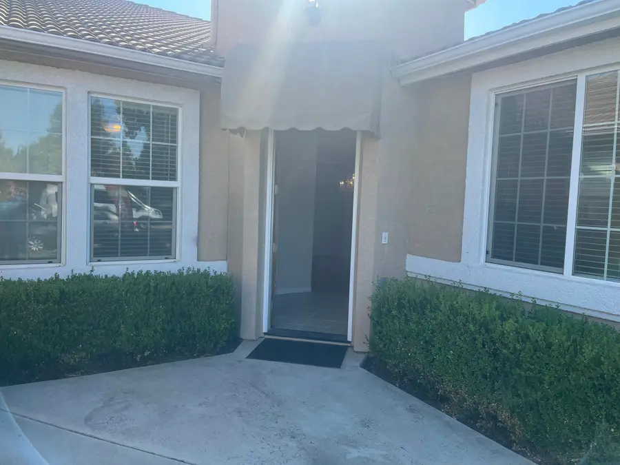 1734 Firestone Drive #1, Tulare, CA 93274 - Image #3
