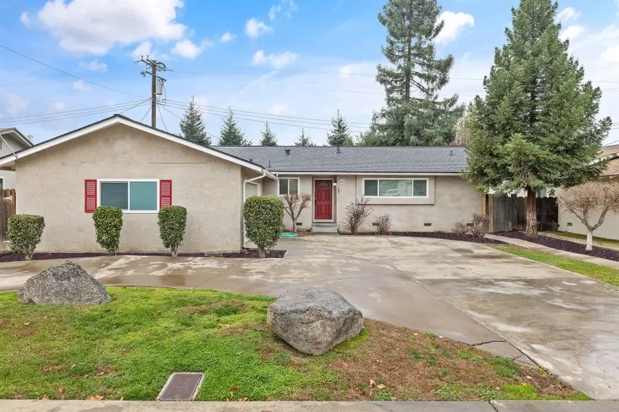 543 S Redwood Street, Visalia, CA 93277 - Image #2