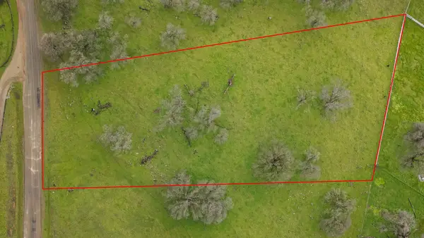 216 Lot Drive, Sanger, CA 93657