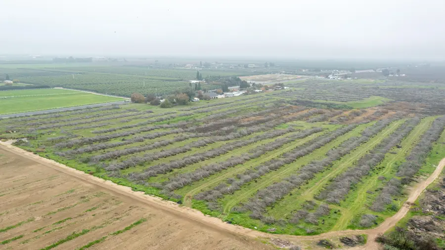 W Poplar Avenue, Porterville, CA 93257 - Image #3