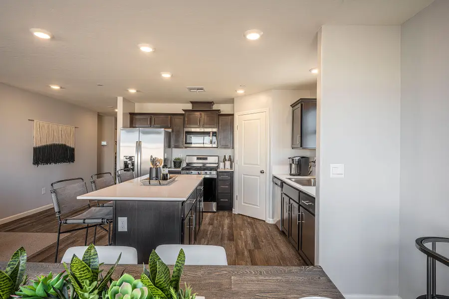 3949 W Sunnyview Avenue #2019 V, Visalia, CA 93291 - Image #3