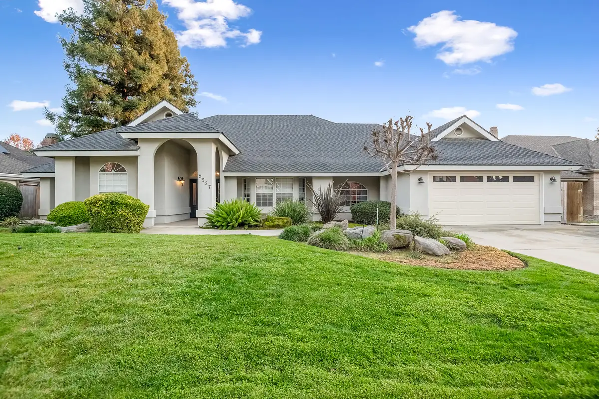 2537 E Hillcrest Court, Visalia, CA 93292 - Image #1