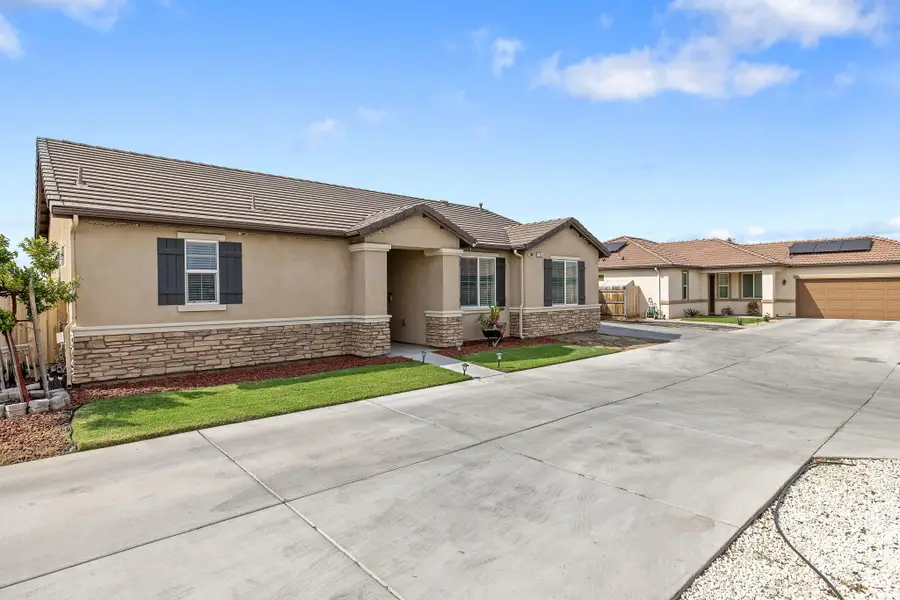 3159 Manchester Street, Tulare, CA 93274 - Image #2