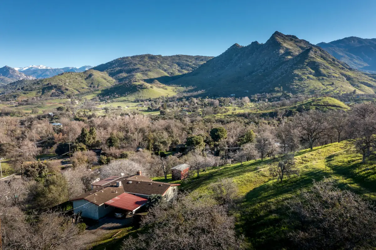 40410 Cherokee Oaks Drive, Three Rivers, CA 93271 - Image #1