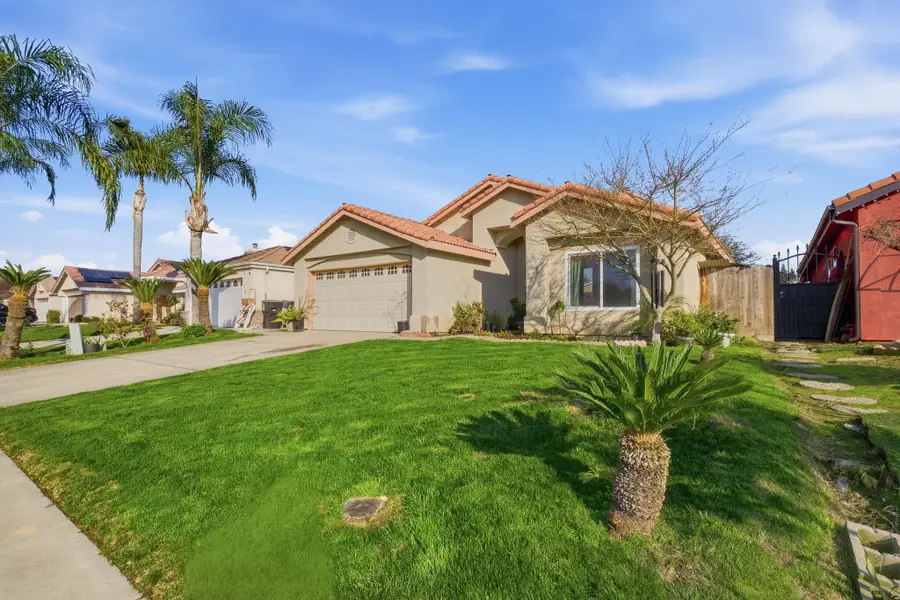 3204 S Cain Street, Visalia, CA 93292 - Image #2