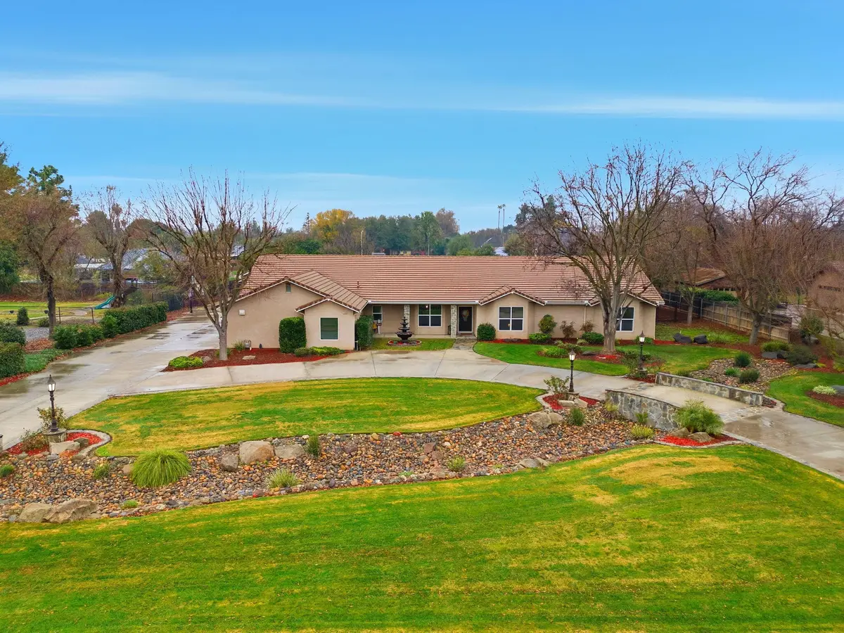 196 Hotchkiss Drive, Lemoore, CA 93245 - #1