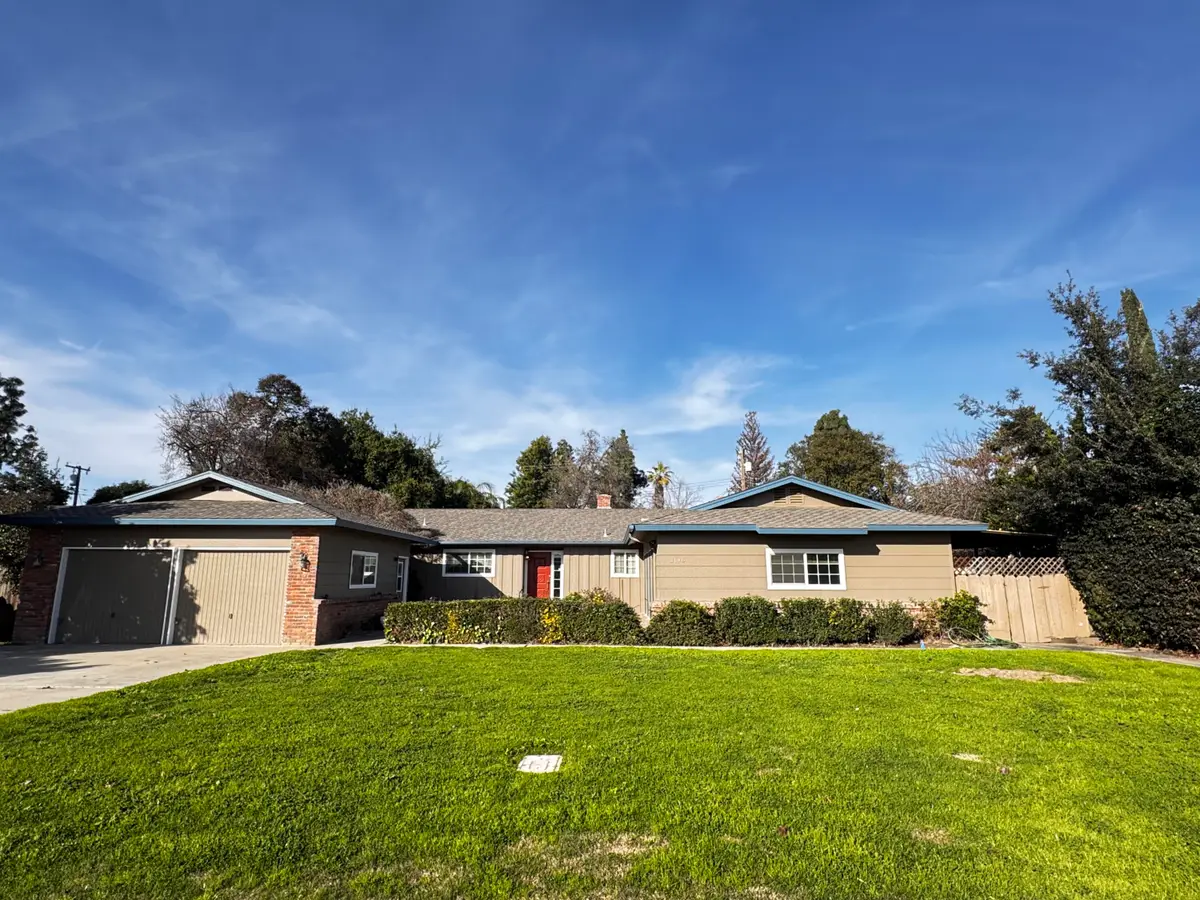 3146 W Harvard Avenue, Visalia, CA 93277 - #1