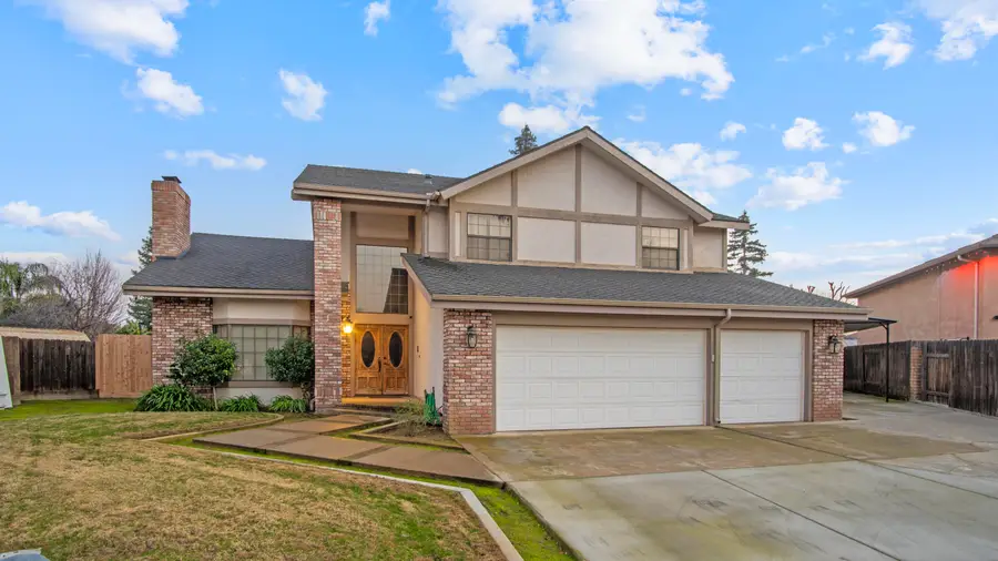 1350 N Lindale Place, Porterville, CA 93257 - Image #2