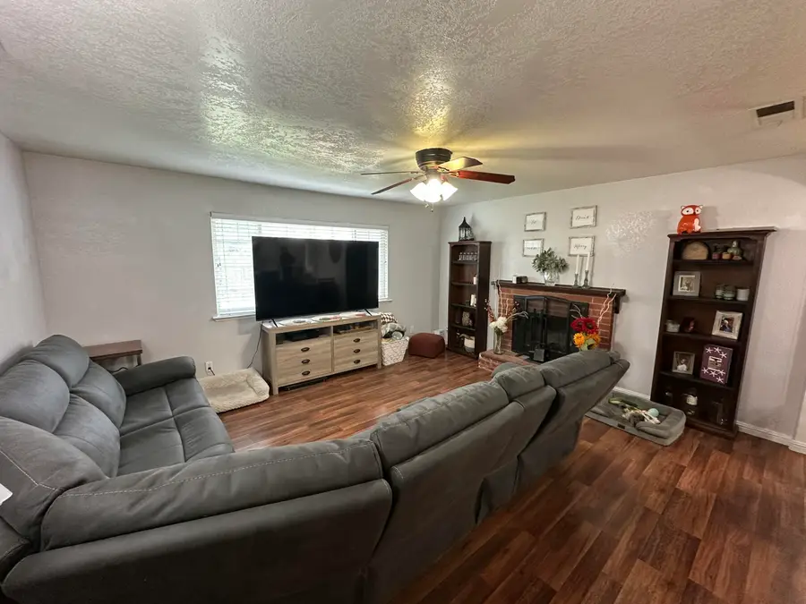 456 S Becky Street S, Tulare, CA 93274 - Image #3