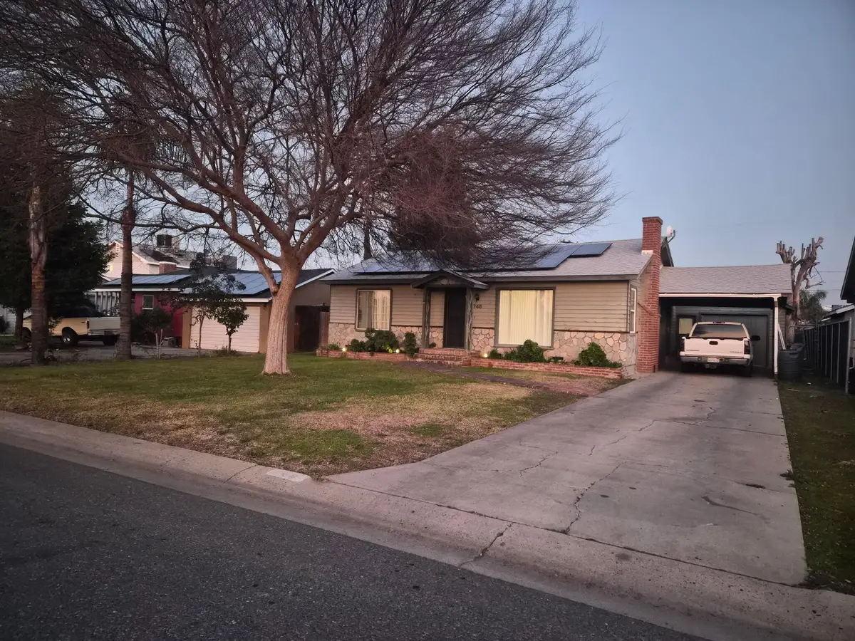 748 N Bellah Avenue, Lindsay, CA 93247 - Image #1