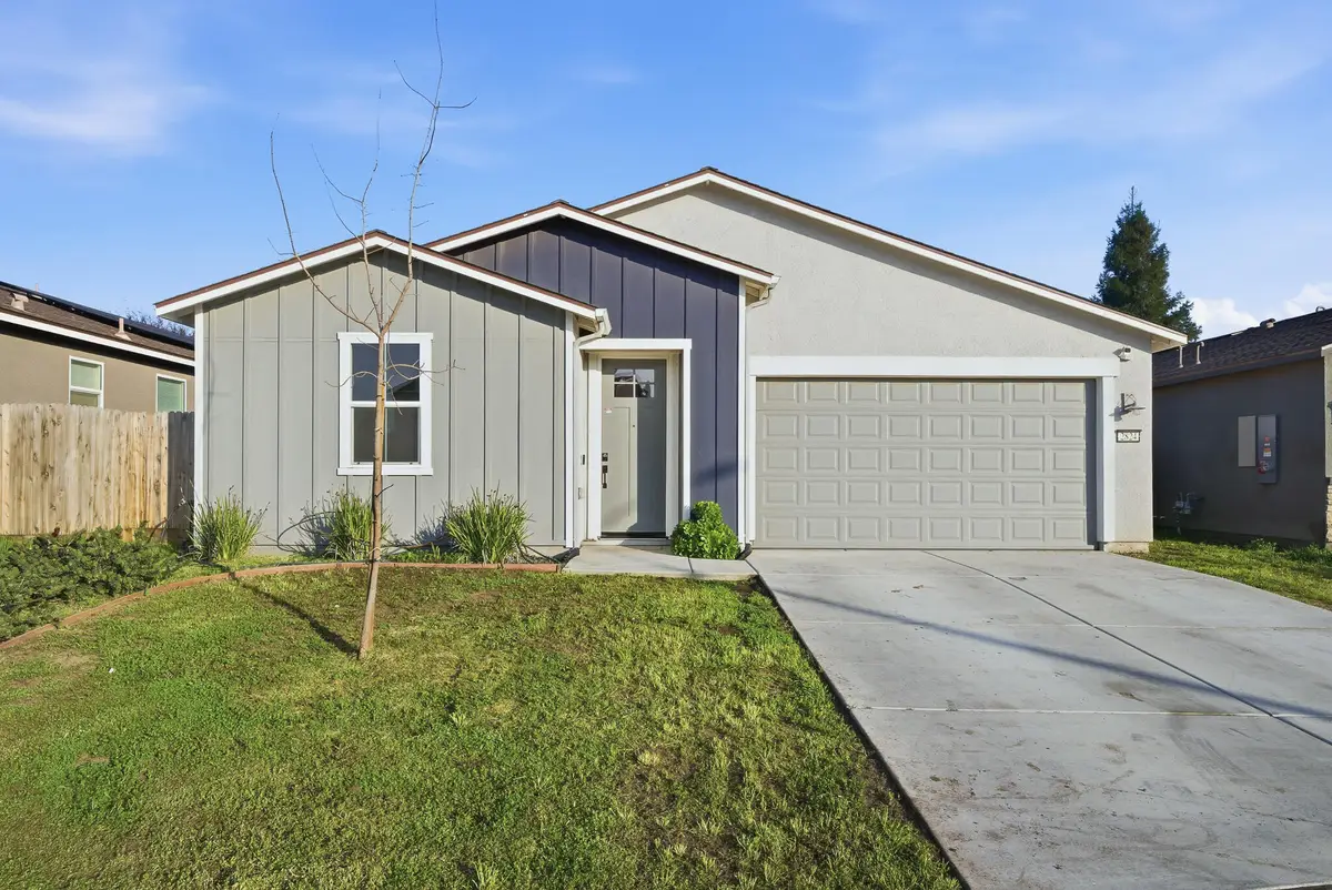 2824 S Cain Street, Visalia, CA 93292 - Image #1