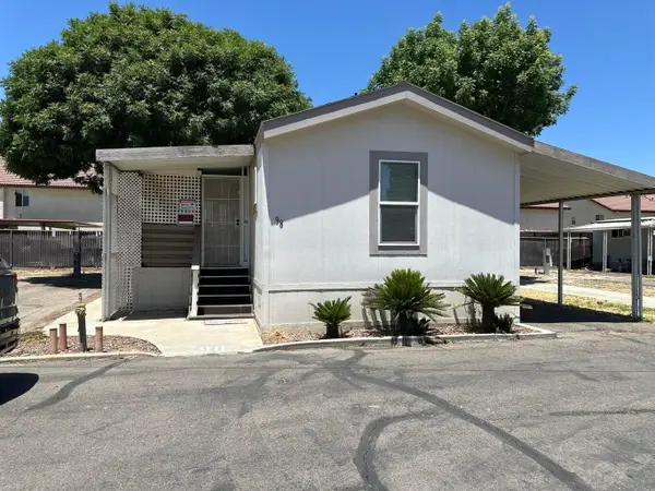 820 S Chinowth Street S, Visalia, CA 93277