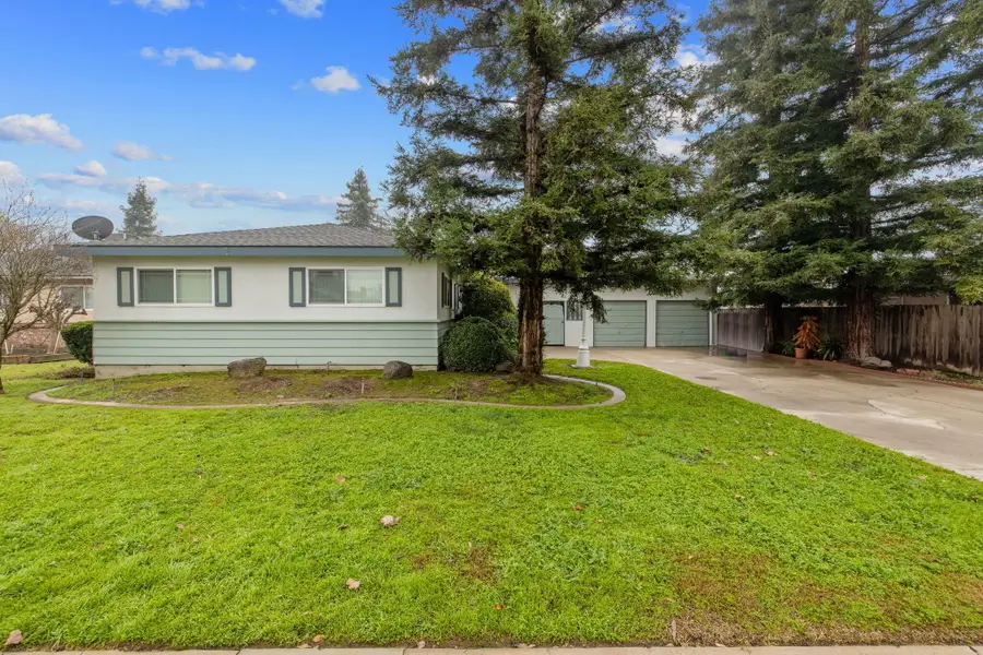 479 E Sandra Avenue, Tulare, CA 93274 - #2