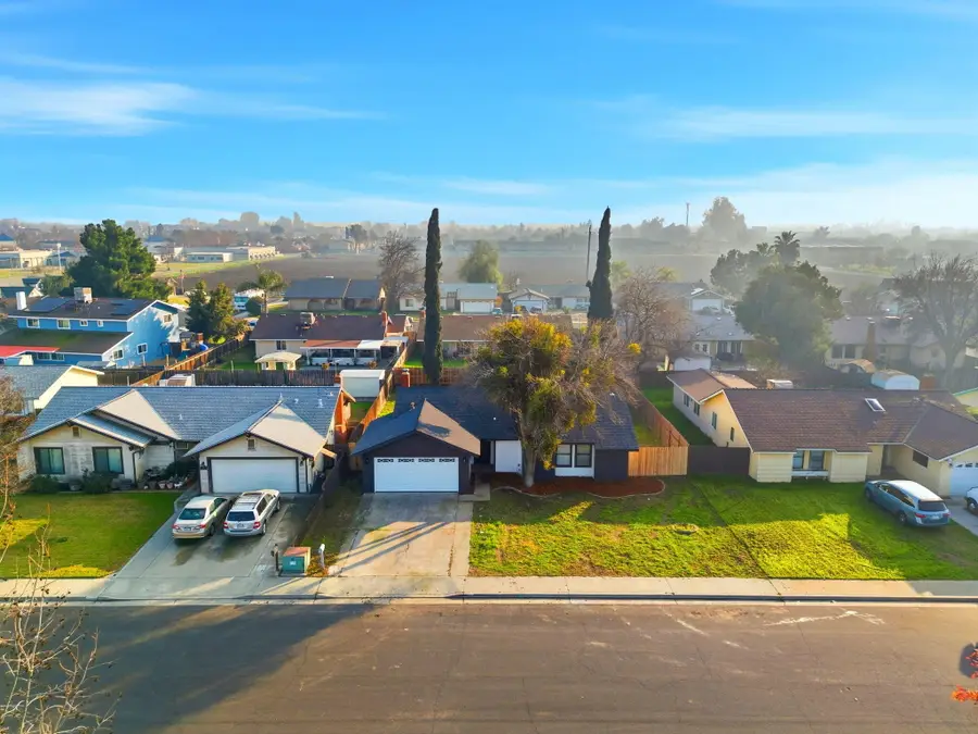 283 Mercedes Lane, Lemoore, CA 93245 - #2