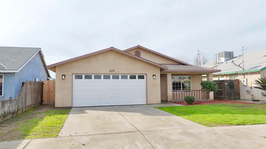 429 S Sacramento Street, Tulare, CA 93274 - #3