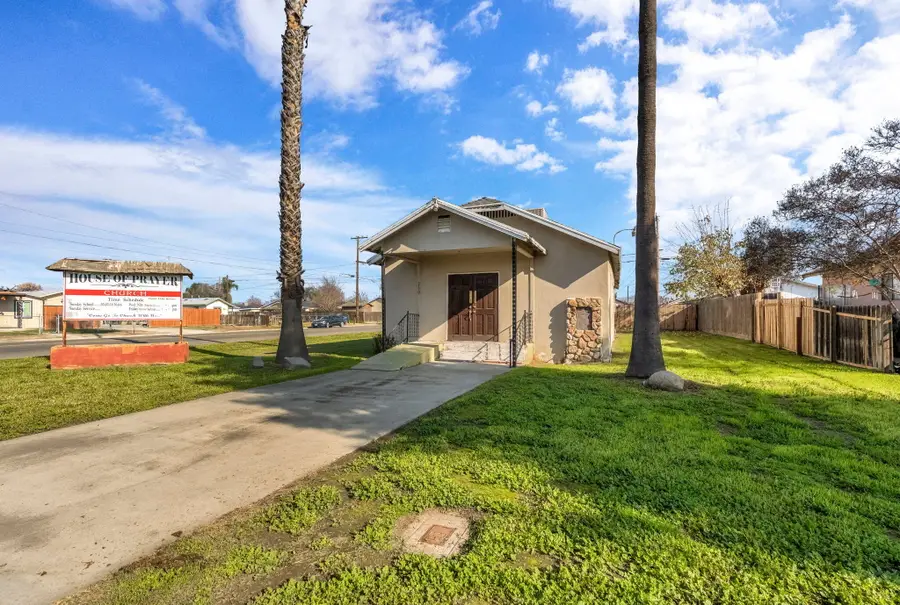 260 N Los Angeles Street, Tulare, CA 93274 - #3