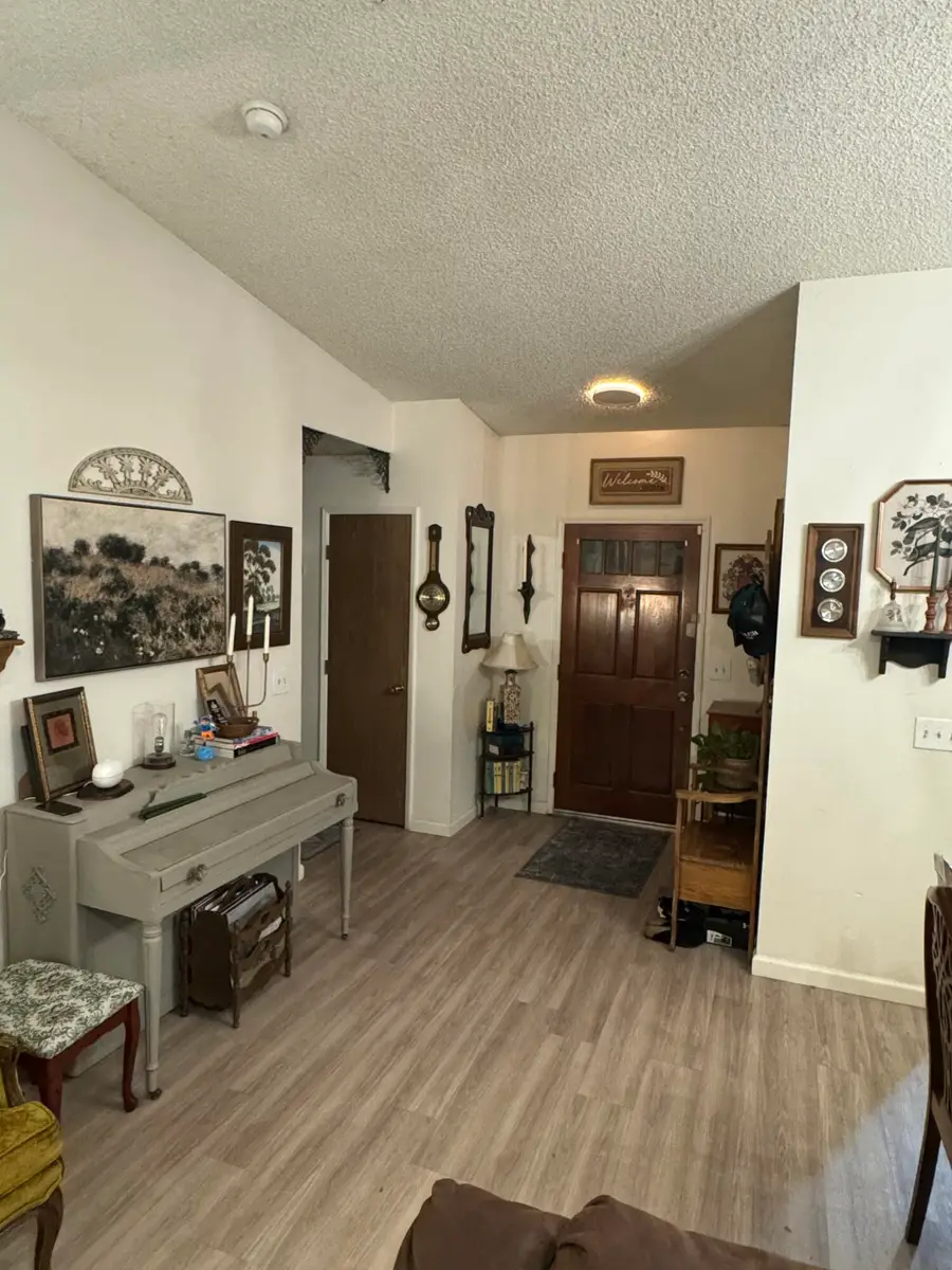 1984 White Chapel Lane, Porterville, CA 93257 - Image #3