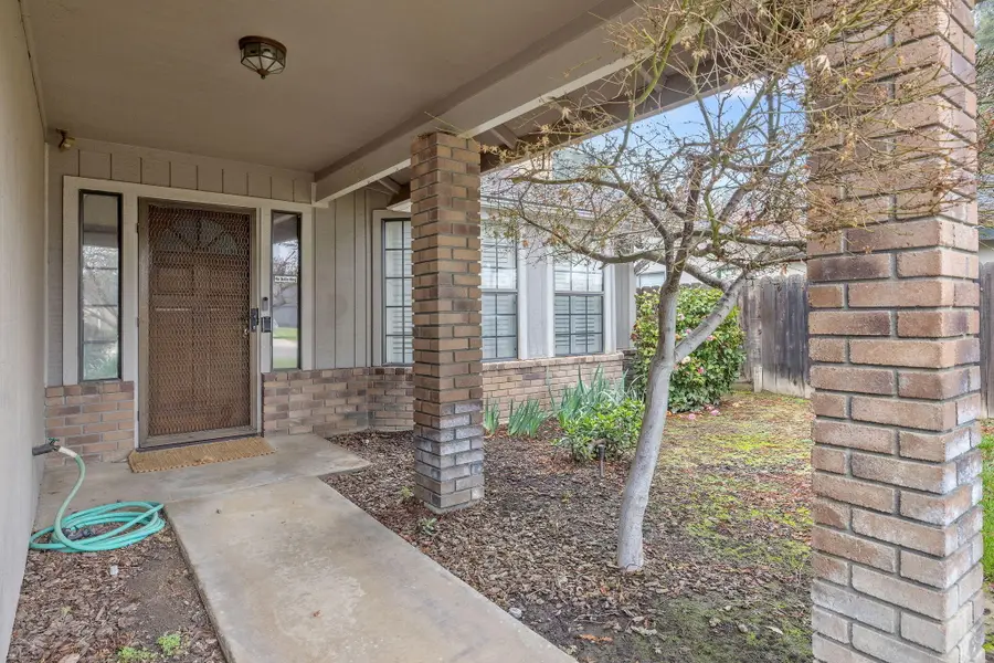 1913 S Johnson Street, Visalia, CA 93277 - #2