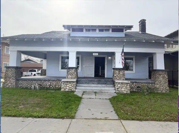 253 W Putnam Avenue, Porterville, CA 93257