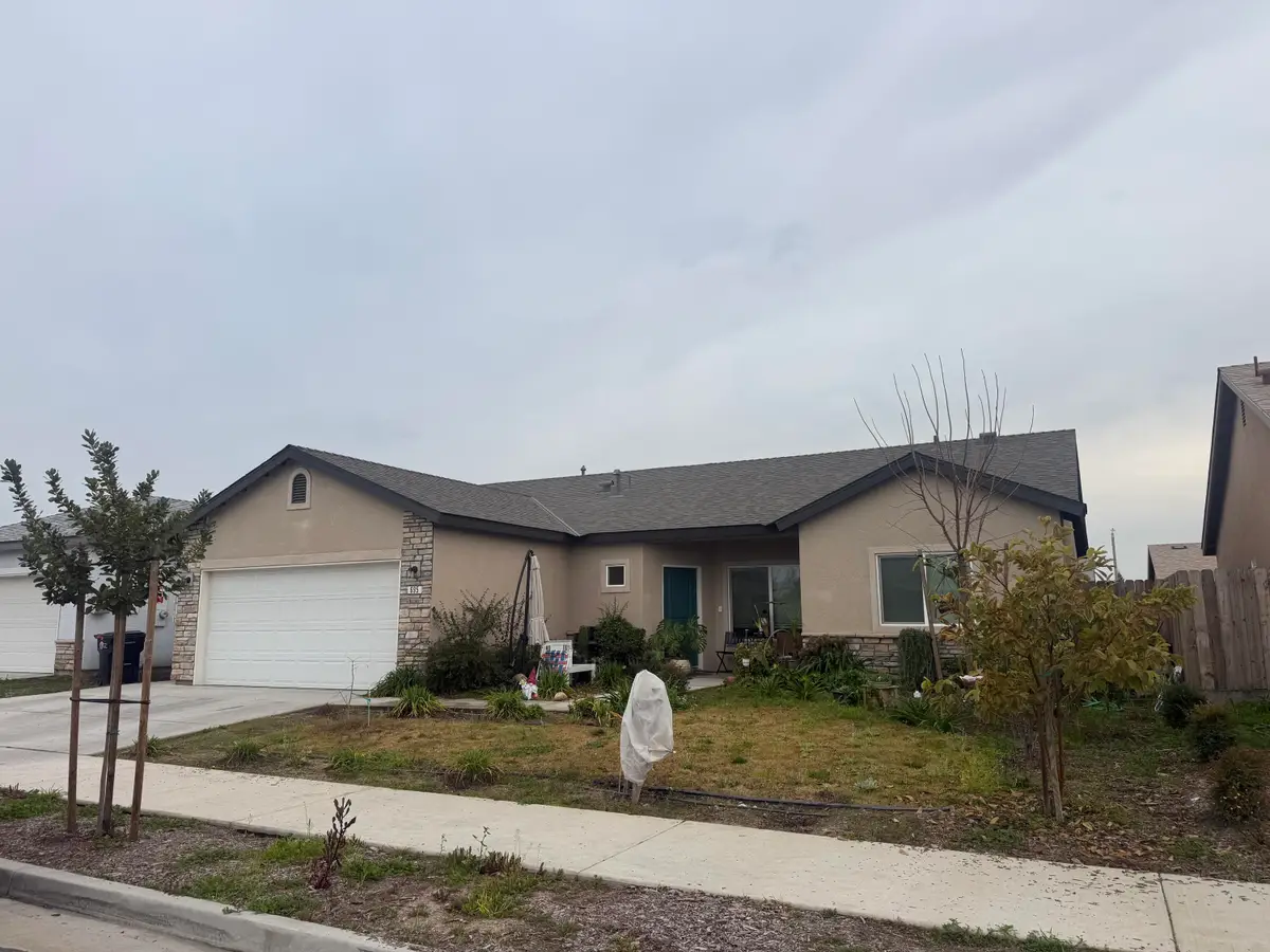 695 W Red Oak Avenue, Porterville, CA 93257 - Image #1