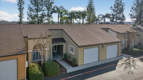 5140 E Cesar Chavez Boulevard #107, Fresno, CA 93727