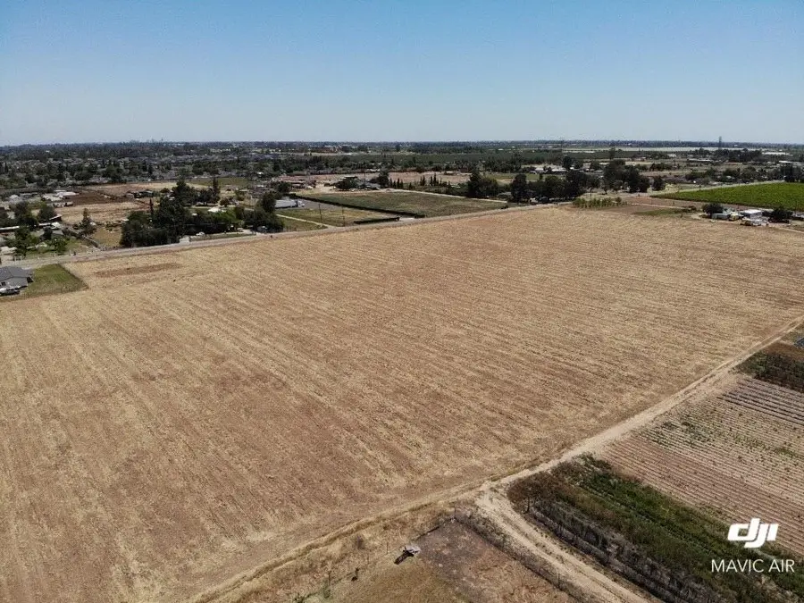17 Acres Mckinley And Hayes, Fresno, CA 93723 - Image #3