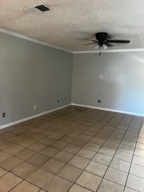 537 S Los Angeles Street, Tulare, CA 93274 - #2