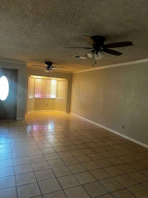 537 S Los Angeles Street, Tulare, CA 93274 - #3