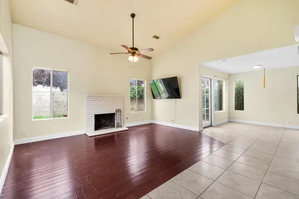 1217 E Ferguson Avenue, Visalia, CA 93292 - #2