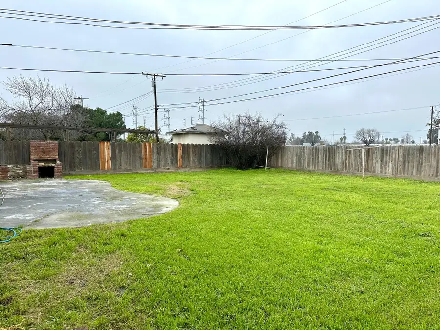 10902 San Madina Drive, Hanford, CA 93230 - #3