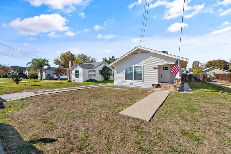 1404 Kaweah Street, Hanford, CA 93230 - #2